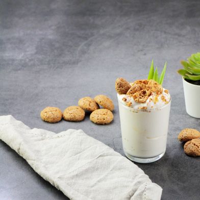 Mousse alla pesca e amaretti